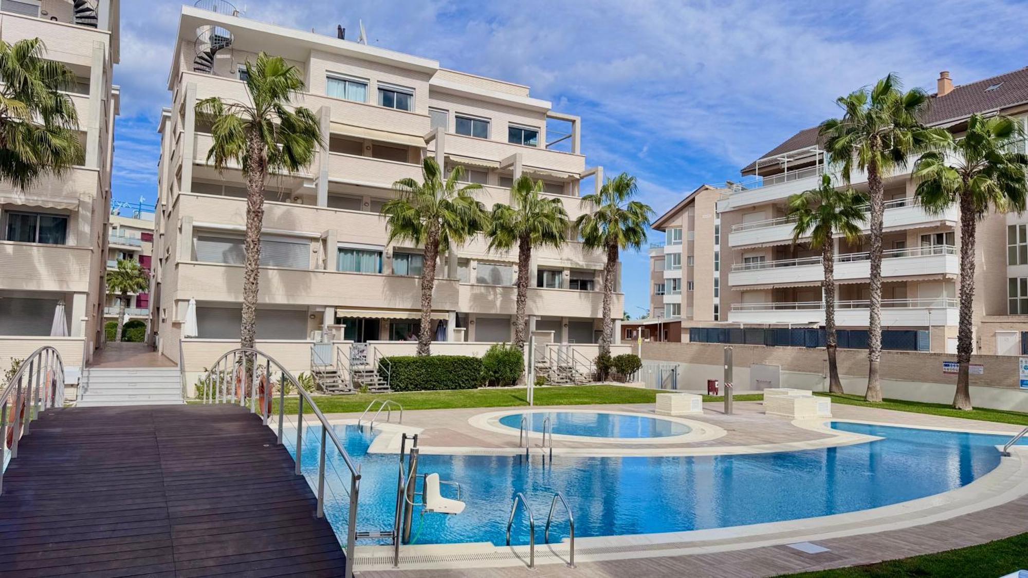Elegance - Vacaciones Y Bienestar Apartment Denia Bagian luar foto